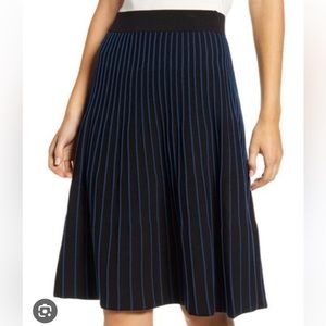 NEW WITH TAGS- Anne Klein black and blue knit skirt